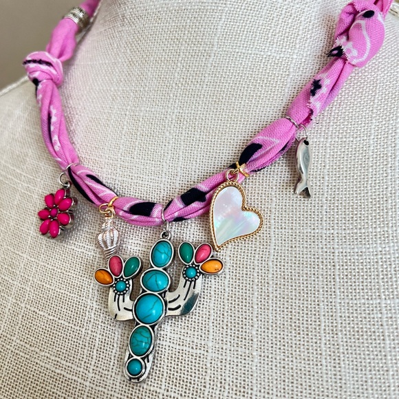 Bandana Pink and Turquoise Charm Necklace Costal cowgirl Western Style - Picture 7 of 8